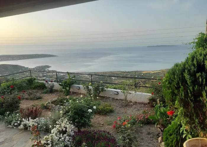 Roussa\'S View Apartments