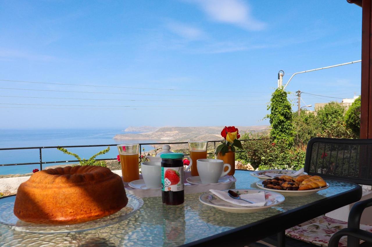 Roussa's View Apartment *
